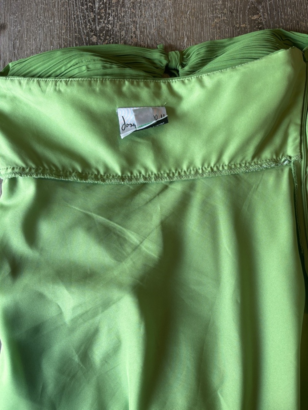 Joseph Ribkoff  Size 6 Green Halter Dress | Elegant Draped Chiffon Midi 💚 - Picture 12 of 12